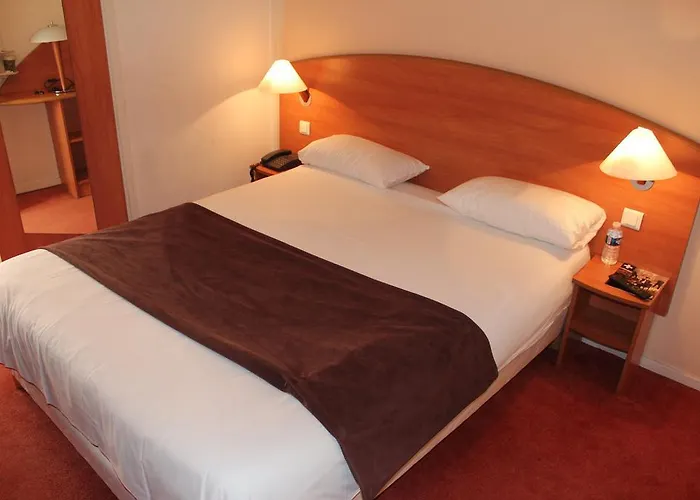 Central Hotel Creteil