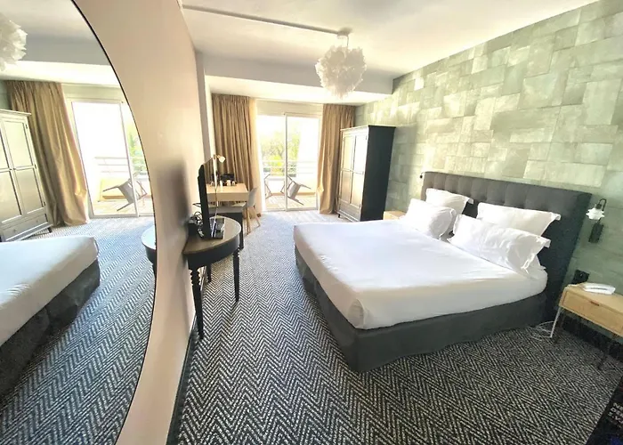 Golf Hotel