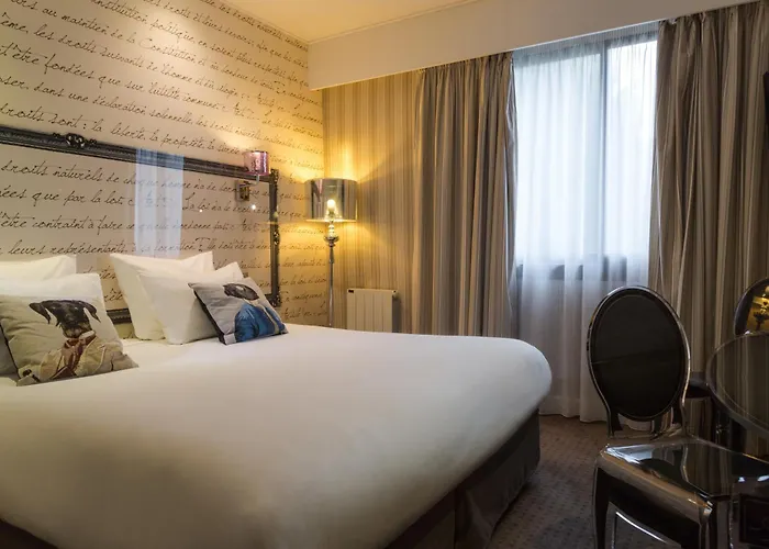 Hotel The Originals Boutique Rueil Sur Seine