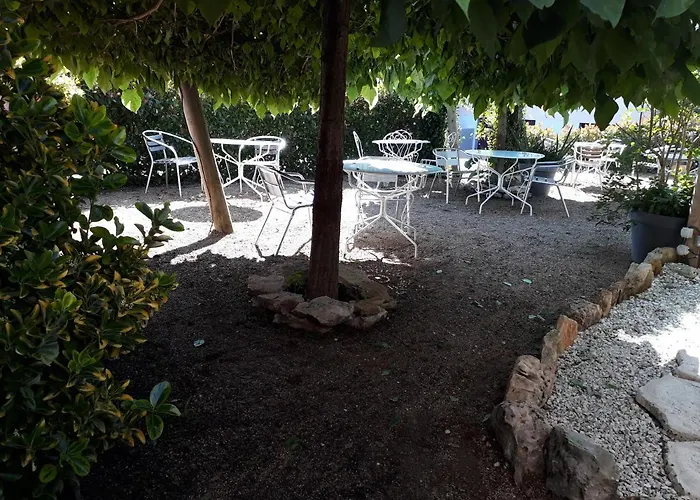 Le Merle Blanc Hôtel Logis