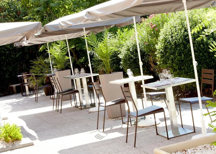 Kyriad Direct Marseille Est La Valentine La Penne-sur-Huveaune