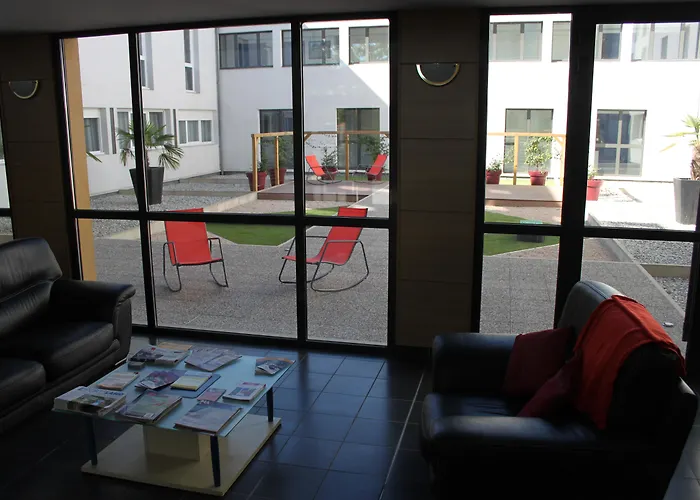 Comfort Suites Pau Idron