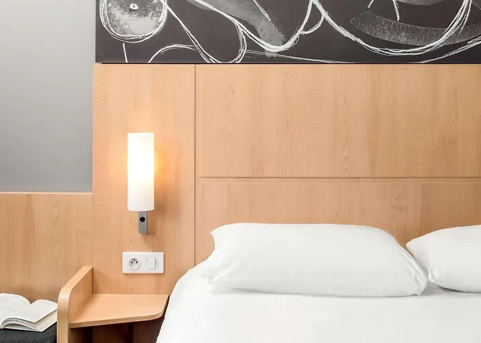 ibis Montceau les Mines