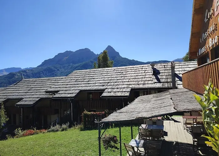 Chalet Hôtel Les Blancs