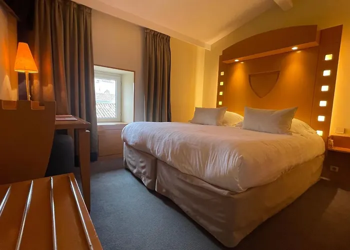 Hotel Au Logis Des Remparts