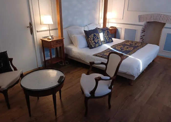 HOTEL LA COGNETTE A 25 Kilomètres de Châteauroux et 30 Kilomètres de Bourges