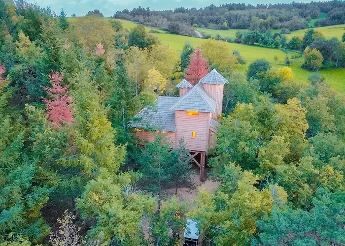 Cabane Château hôtel luxe avec spa privatif Aulteribe - Le Peydébé