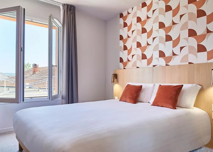 Originals Boutique, Hôtel Larivaut, Puy-Guillaume