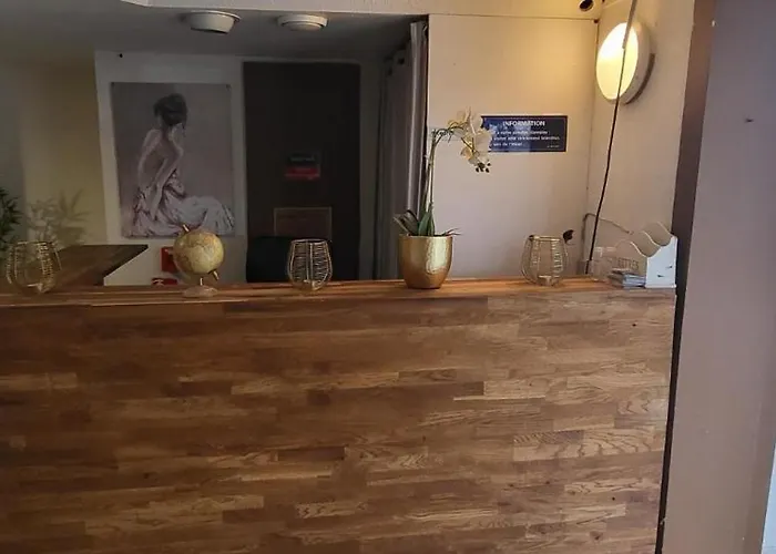 Fleurines Hotel