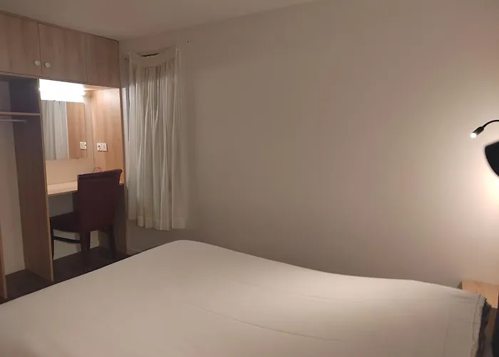 Fasthotel Paris Ouest Bouafle