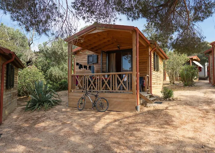 Feriendorf La Mora Calvi 