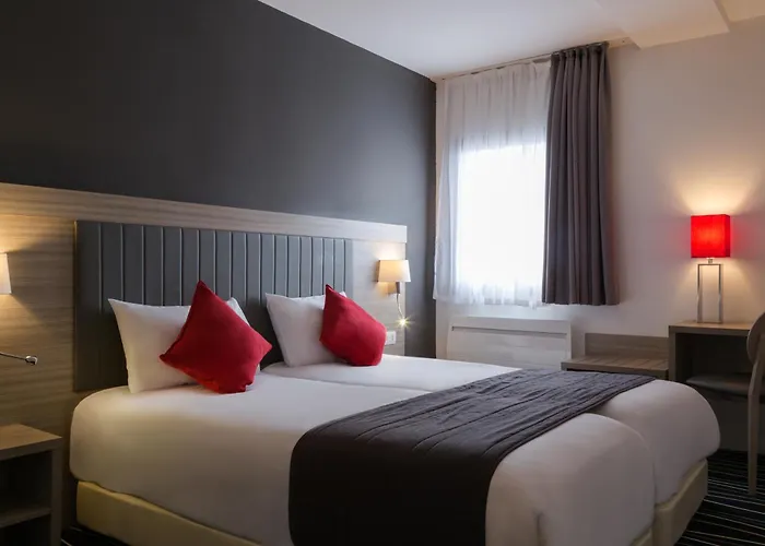 The Originals City, Marne-la-Vallée Est, Meaux ,GLASSY HOTEL