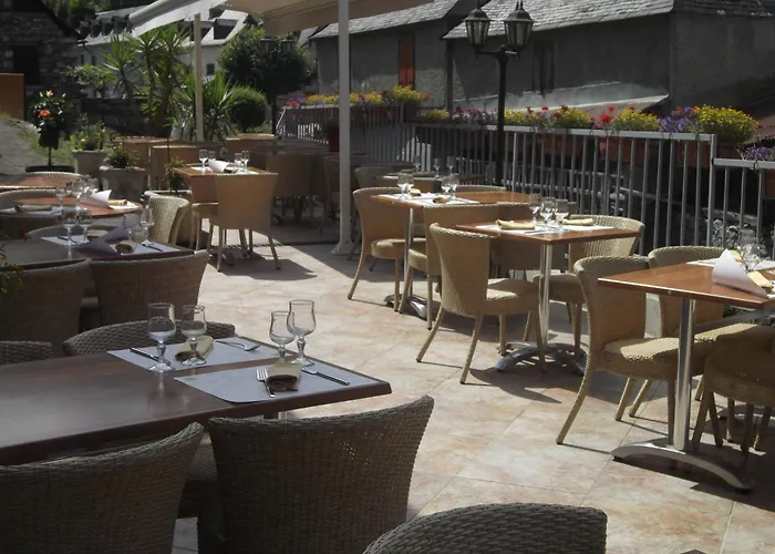 Logis Hôtel Restaurant Auberge de l'Isard