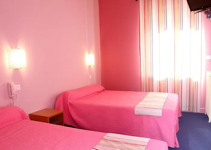 Logis Hotel Le Clos Des Oliviers