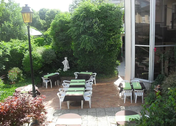 Hôtel de France - Restaurant Les Rois de France