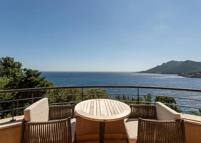 Tiara Yaktsa Côte d’Azur