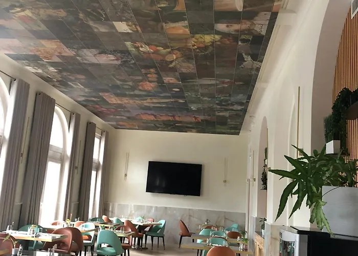 Brit Hotel Privilège Le Royal - Centre Gare