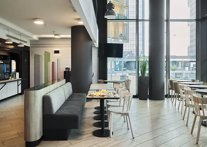 B&B HOTEL Paris Porte de Bagnolet