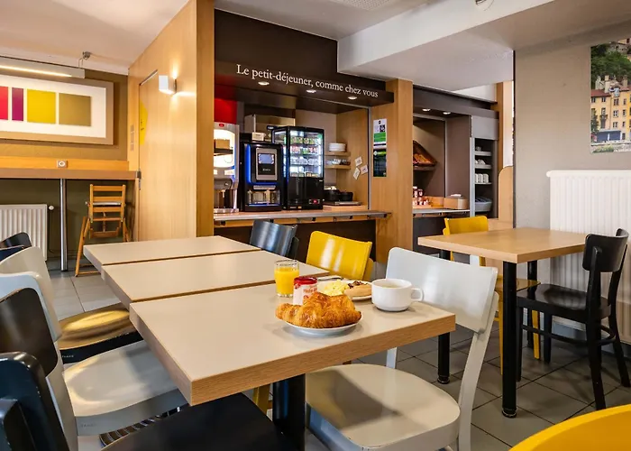 B&B HOTEL Grenoble Université