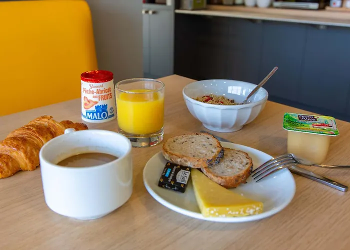 B&B HOTEL CHATEAUROUX Aéroport
