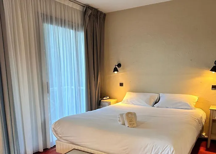 Cit'Hotel Le Chalet Lyrique