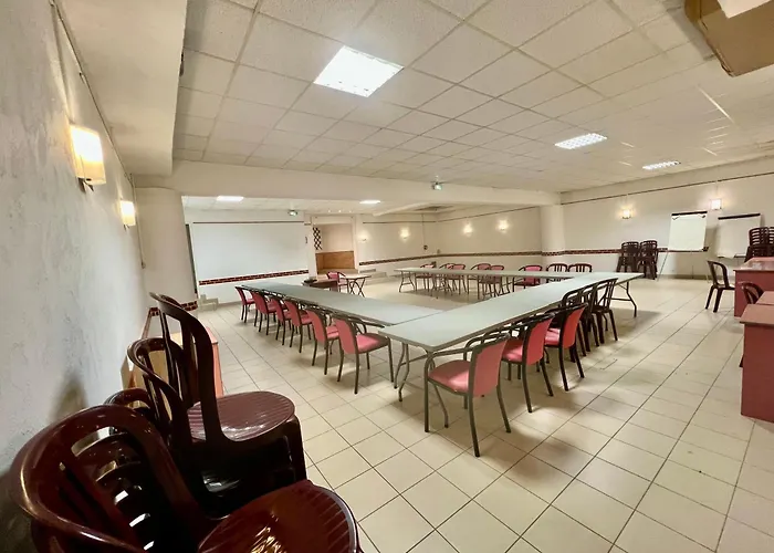 HOTEL De La Tour Saint Etienne SUD