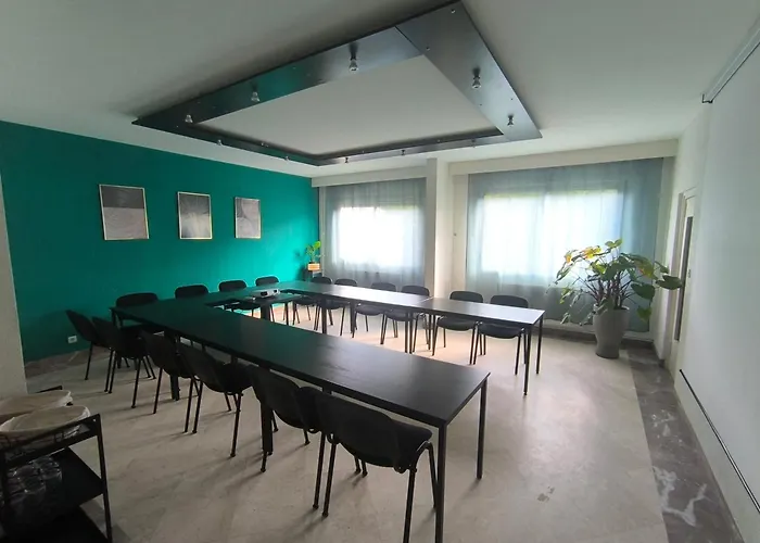 Adonis Lyon Est Hôtel Artys