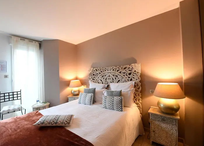Cit'Hotel La Villa Julia