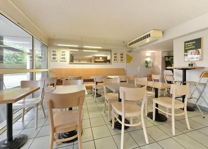 B&B Hôtel Alencon Nord