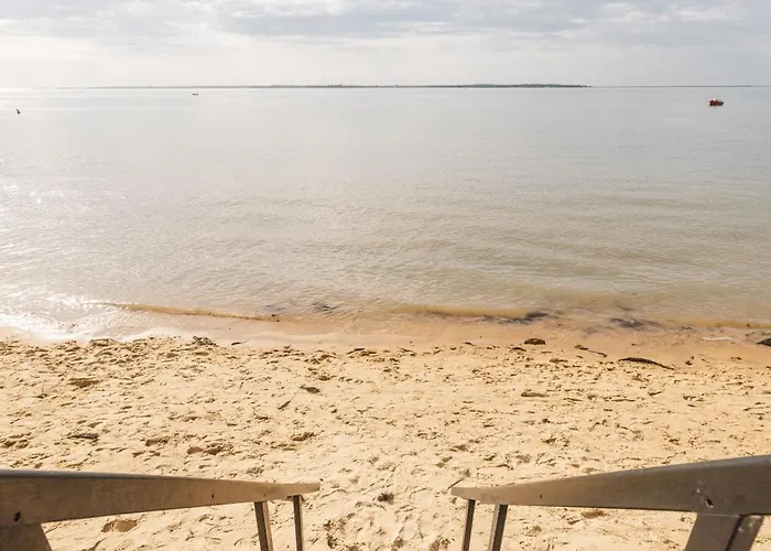 Beach Hotel - Le Grand Chalet
