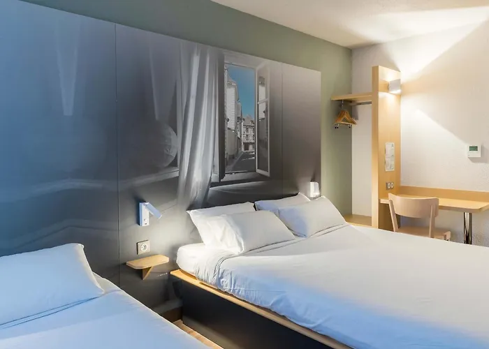 B&B HOTEL Troyes Magasins d'usine