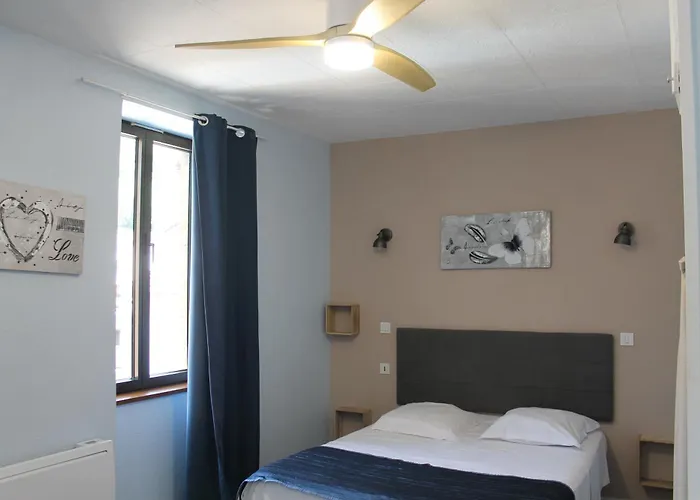 Logis Hôtel Le Saint Clément