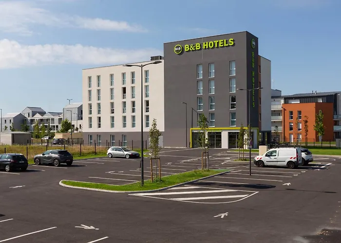 B&B HOTEL Orléans Saran