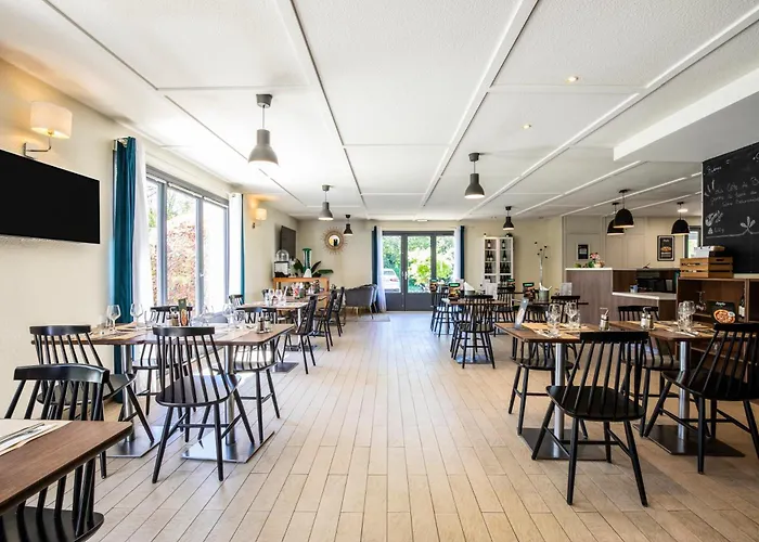 Hôtel Restaurant Campanile Vire