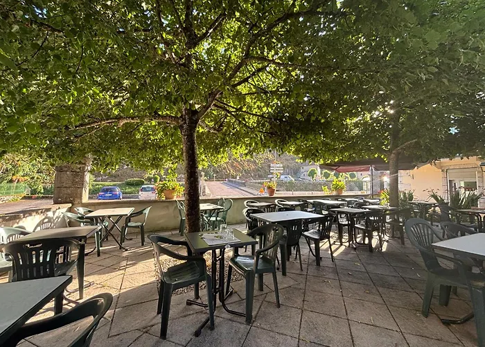 Lods Hotel De France