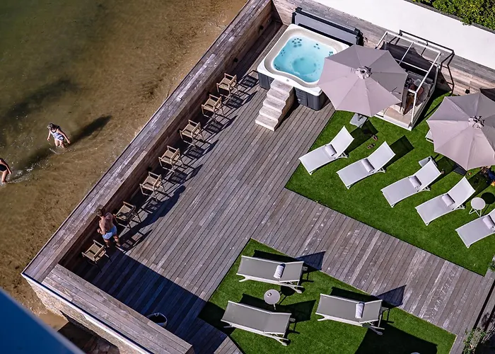 Les Vagues Hotel & Spa