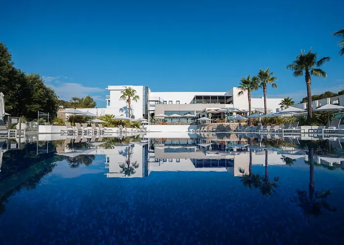 Mouratoglou Hotel & Resort Biot