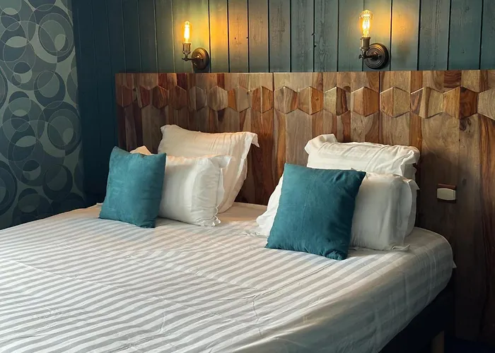 Le Beaulieu - Hotel Et Restaurant - Logis Hotels