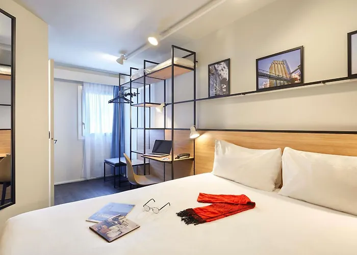 Ibis Lorient Centre Gare Hotel