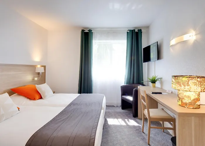 Brit Hotel le Cygne
