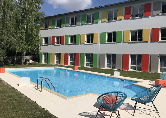 Hôtel Full Colors