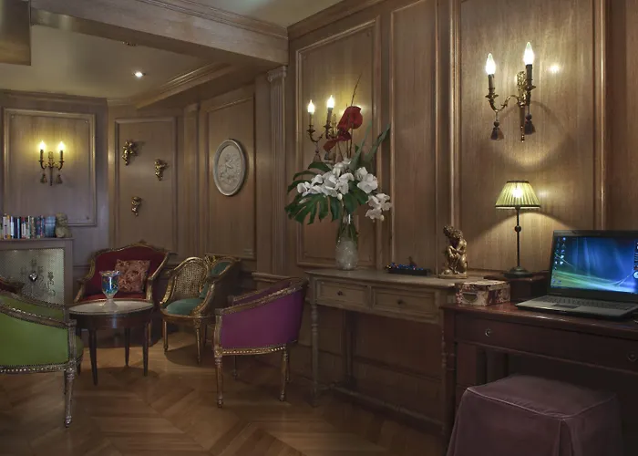 Hotel De La Motte Picquet
