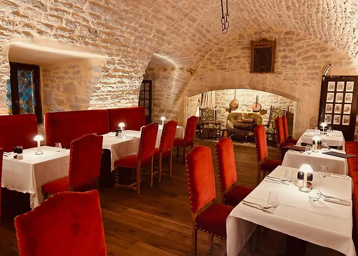 Hôtel-Restaurant Le Manoir De Montesquiou