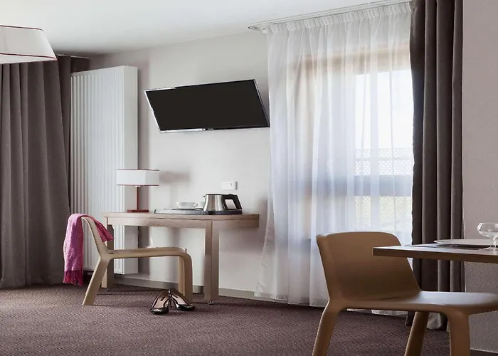 Comfort Triple Room Near Geneva