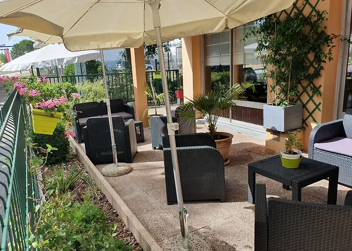 Campanile NATURE - Martigues