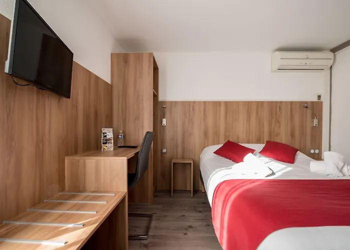 Brit Hotel Plaisance A9/A61 Narbona