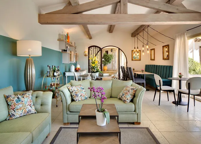 Hôtel La Grande Bastide