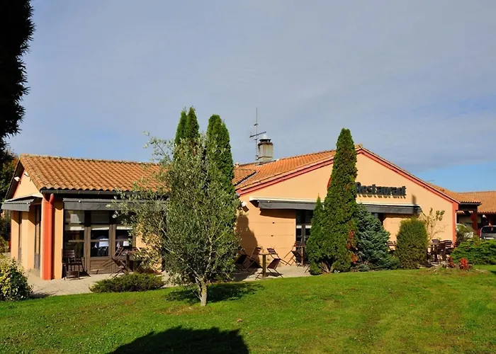 Campanile NATURE - Niort Est La Crèche