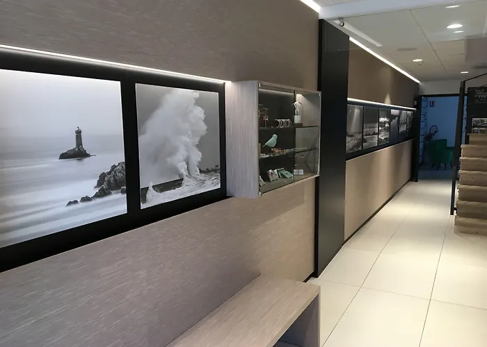 Cit'Hotel Le Cornouaille Hotel