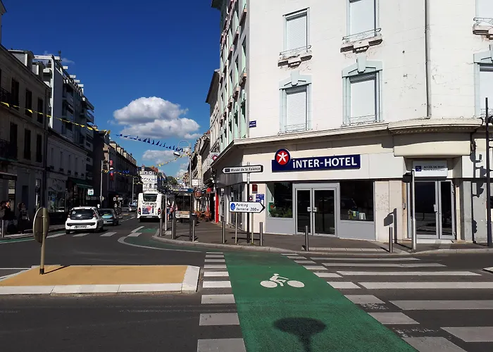 Brit Hotel Confort Nevers Centre Gare